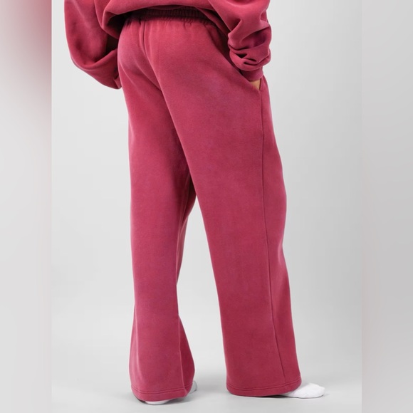 NEW COMFRT Minimalist Straight Leg Sweatpants (matching hoodie also available) - Picture 3 of 6